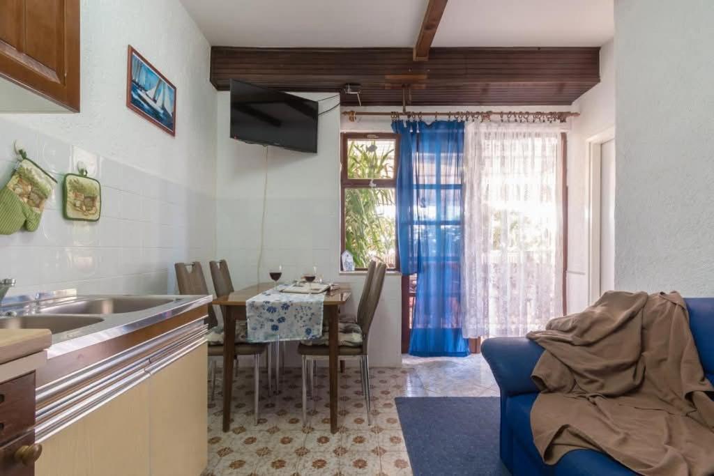Loredana Apartments Crikvenica Zimmer foto
